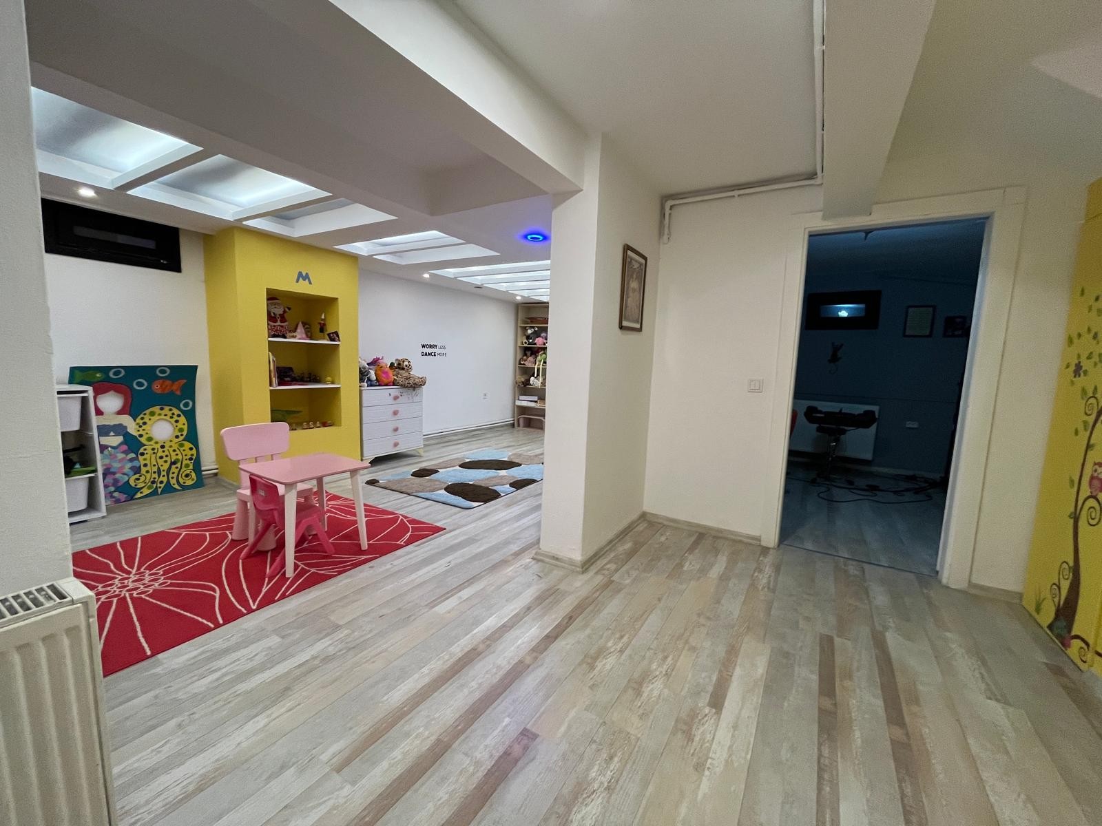 Fully Renovated Spacious Villa in Kuşadası Marina Area – Prime Location with Sea Views Suitable for Citizenship