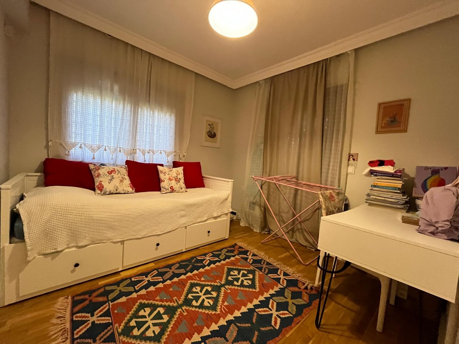 Fully Renovated Spacious Villa in Kuşadası Marina Area – Prime Location with Sea Views Suitable for Citizenship