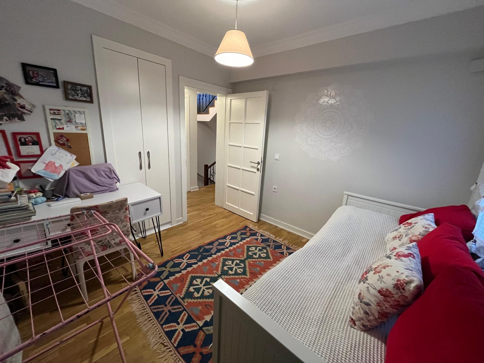 Fully Renovated Spacious Villa in Kuşadası Marina Area – Prime Location with Sea Views Suitable for Citizenship