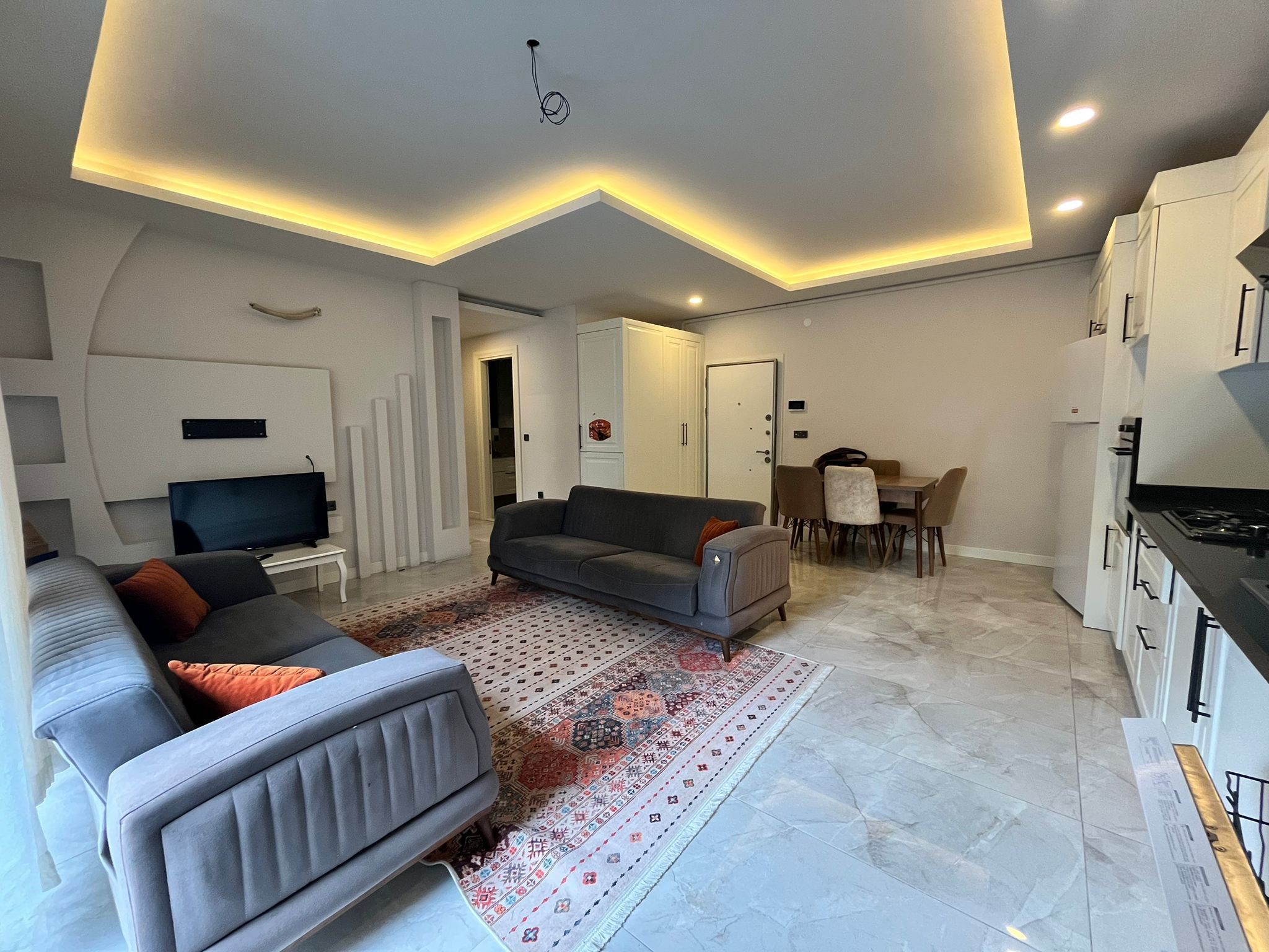 LUXURY 2-BEDROOM APARTMENT IN A SECURE RESIDENTIAL COMPLEX WITH SWIMMING POOL