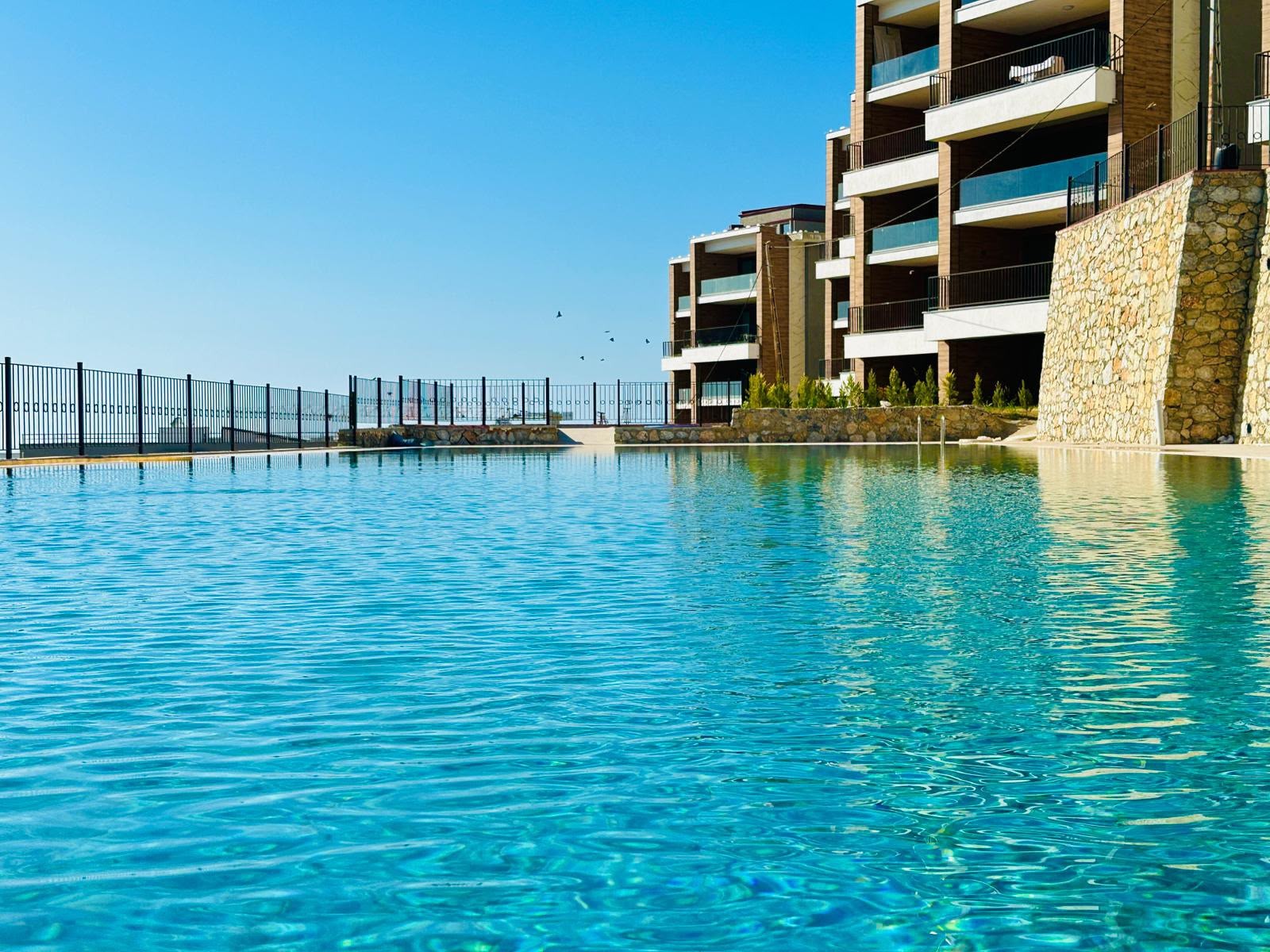LUXURY 3-BEDROOM APARTMENT WITH UNINTERRUPTED SEA VIEWS KUŞADASI