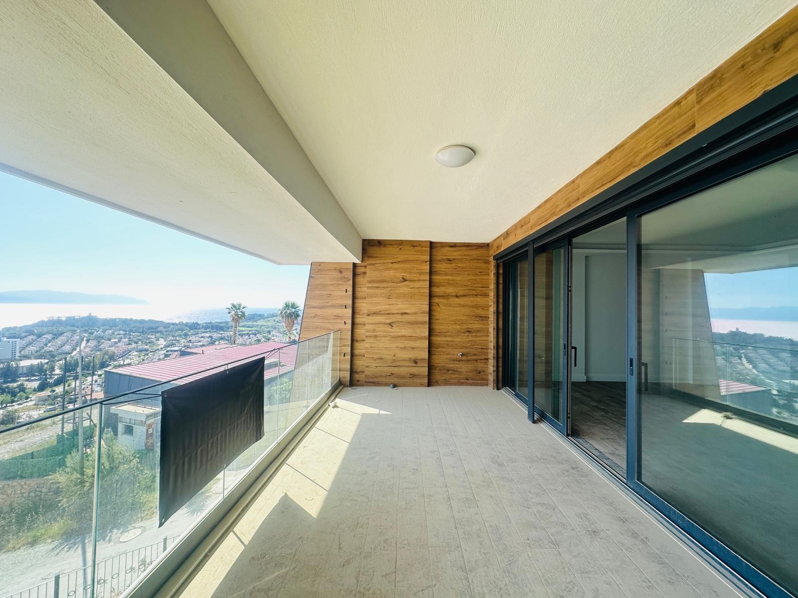 LUXURY 3-BEDROOM APARTMENT WITH UNINTERRUPTED SEA VIEWS KUŞADASI