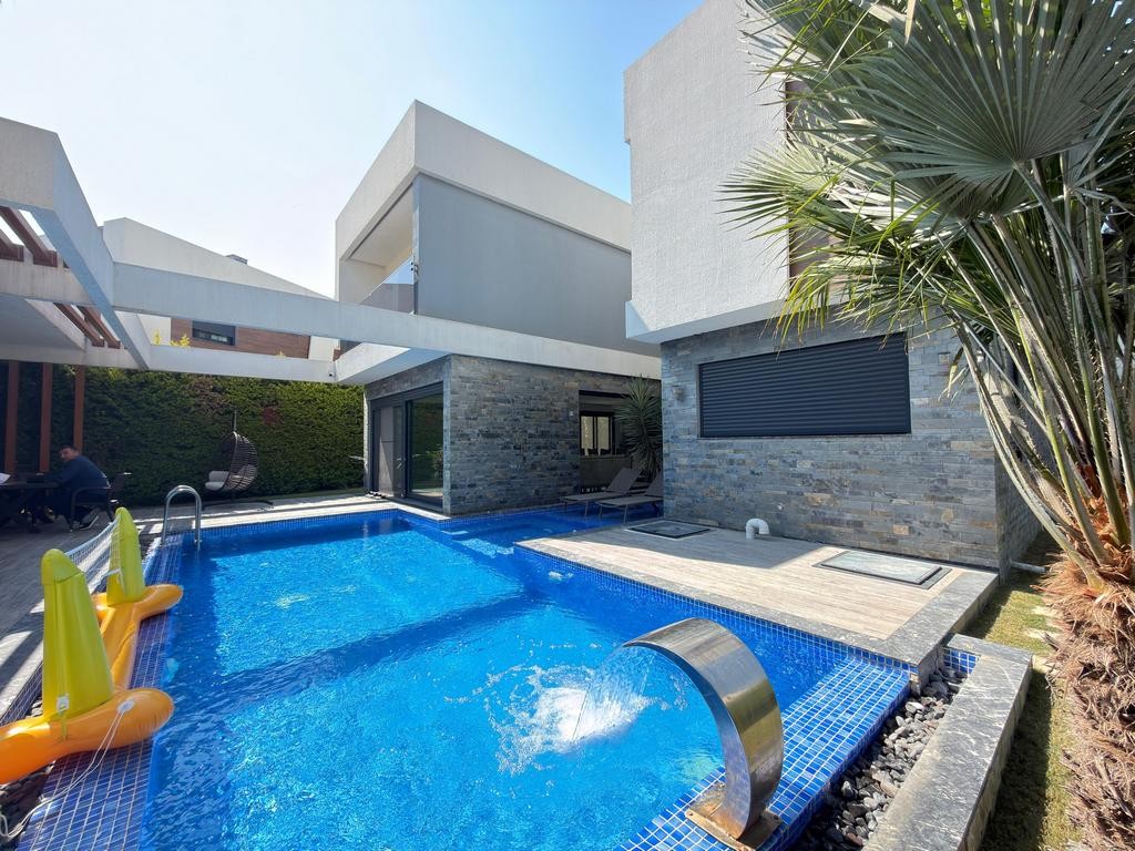 EXCLUSIVE, LUXURIOUS, AND MODERN LIVING IN KUŞADASI!