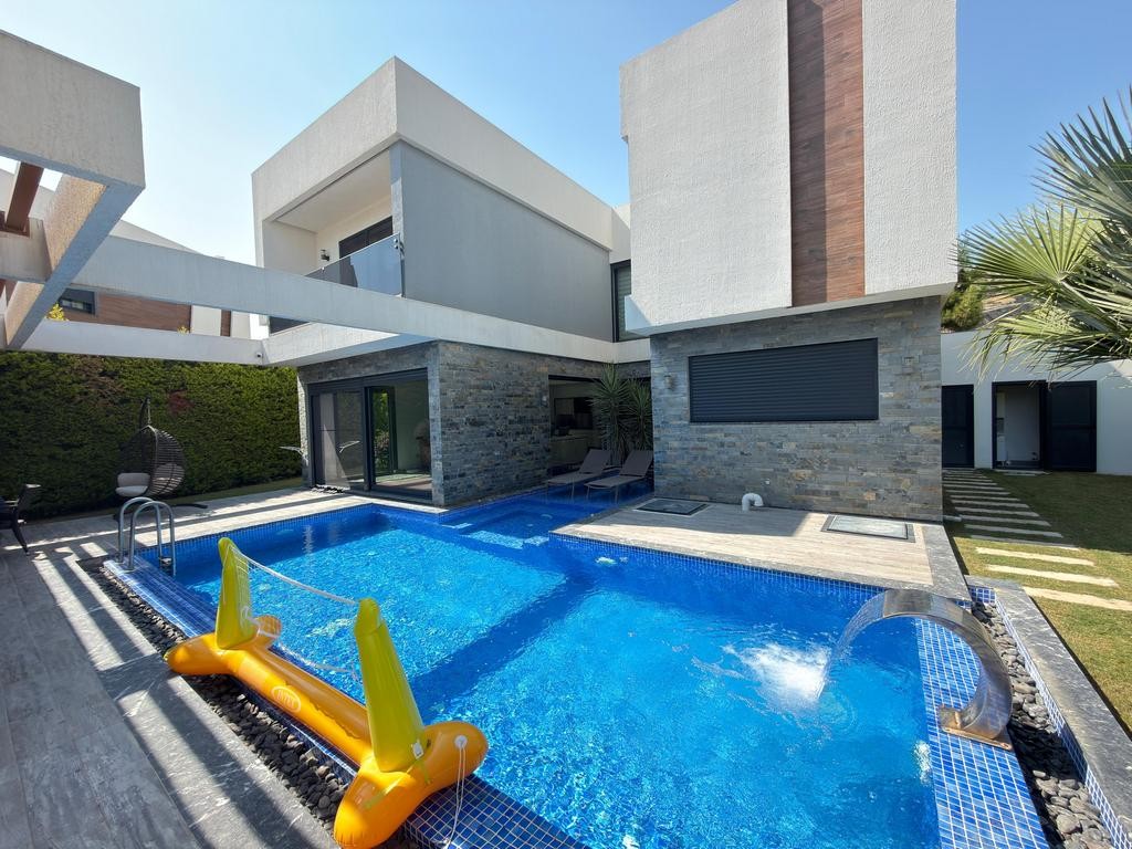 EXCLUSIVE, LUXURIOUS, AND MODERN LIVING IN KUŞADASI!