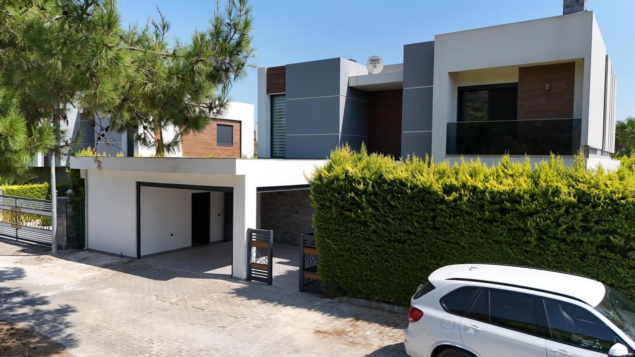 EXCLUSIVE, LUXURIOUS, AND MODERN LIVING IN KUŞADASI!