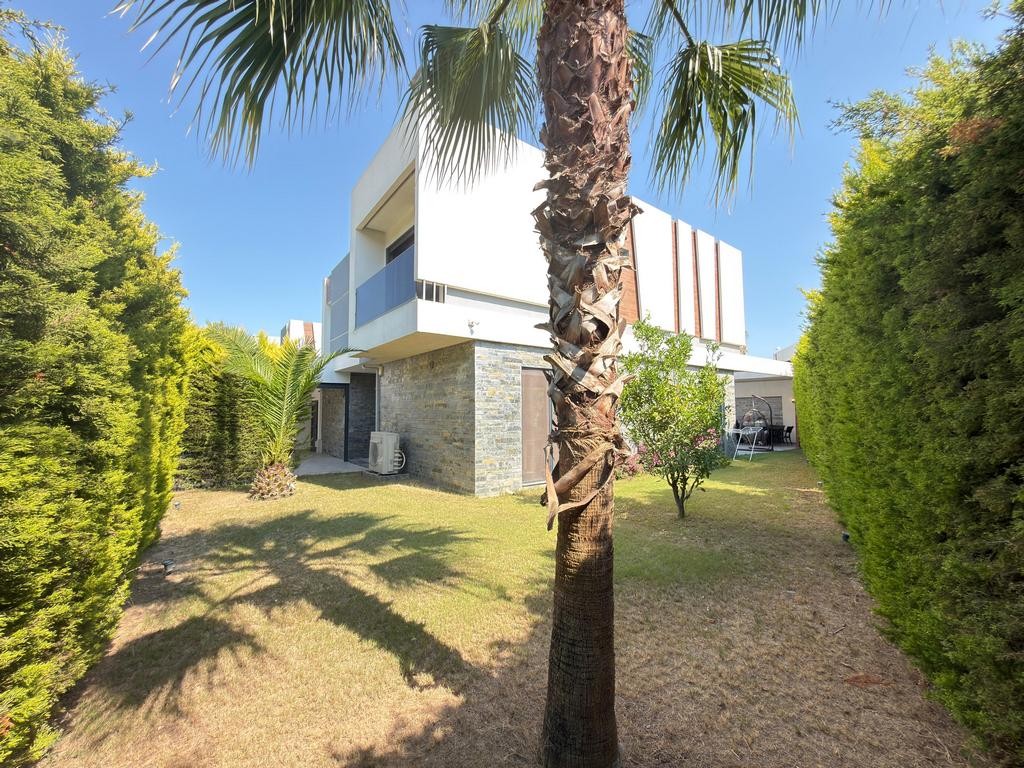 EXCLUSIVE, LUXURIOUS, AND MODERN LIVING IN KUŞADASI!