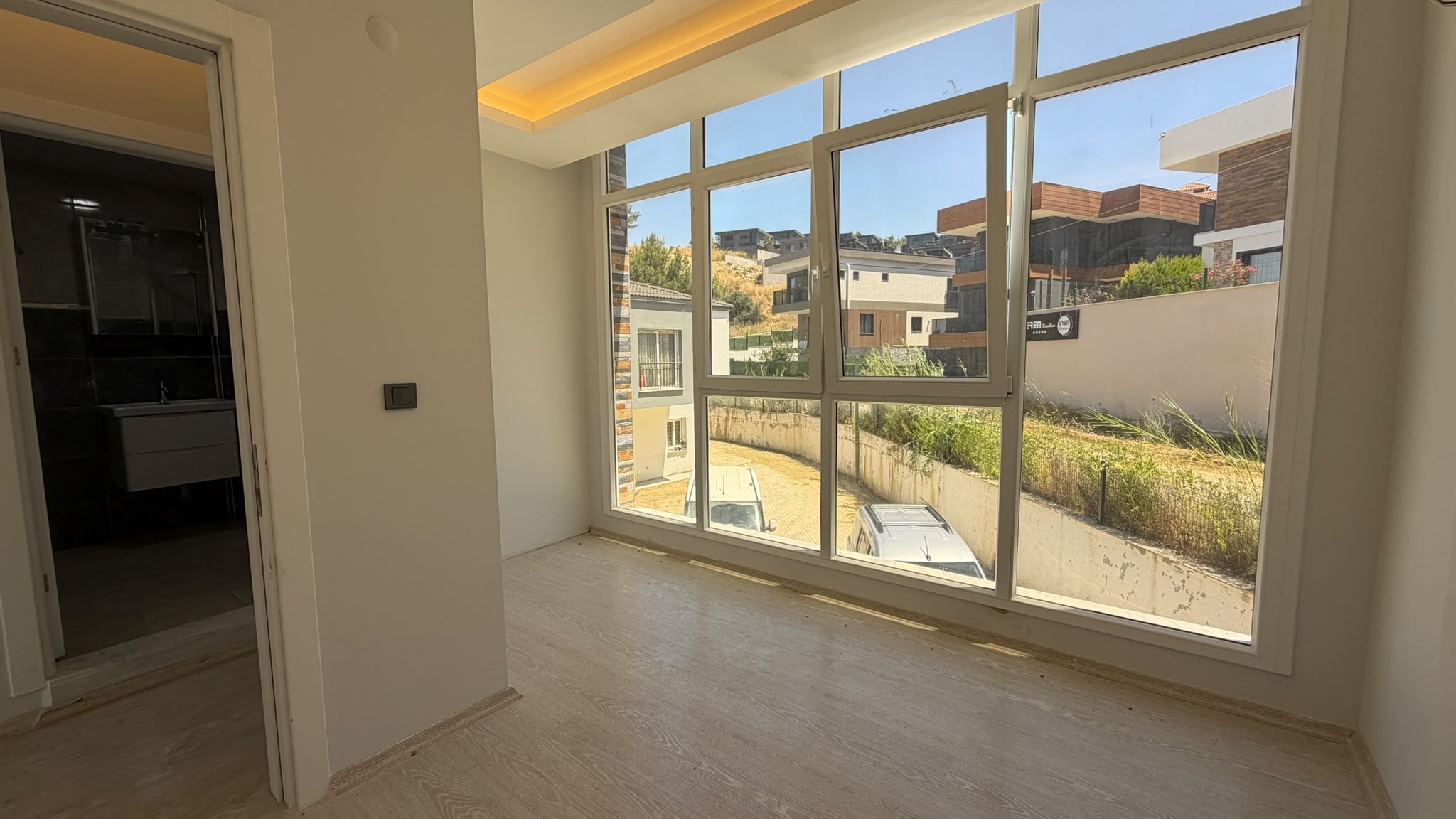 PRİVATE DETACHED VİLLA - 1.5 KM TO LONG BEACH