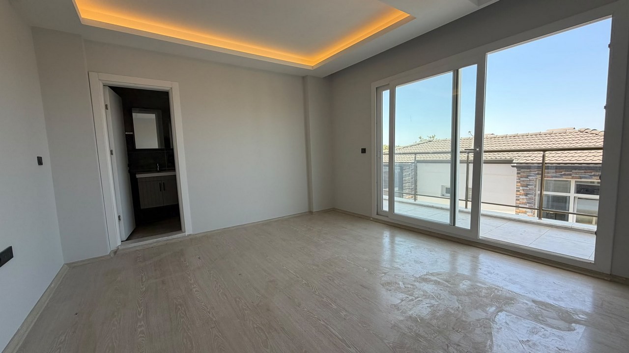 PRİVATE DETACHED VİLLA - 1.5 KM TO LONG BEACH