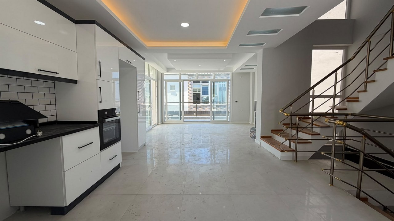 PRİVATE DETACHED VİLLA - 1.5 KM TO LONG BEACH