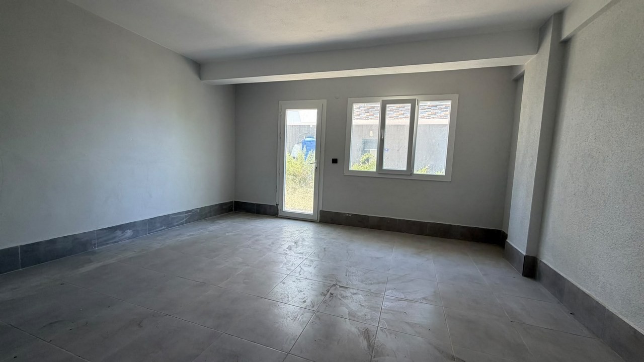 PRİVATE DETACHED VİLLA - 1.5 KM TO LONG BEACH