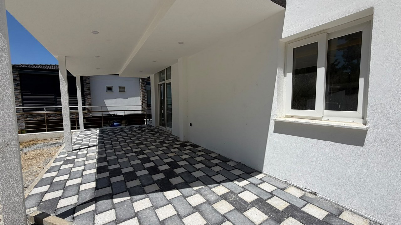 PRİVATE DETACHED VİLLA - 1.5 KM TO LONG BEACH