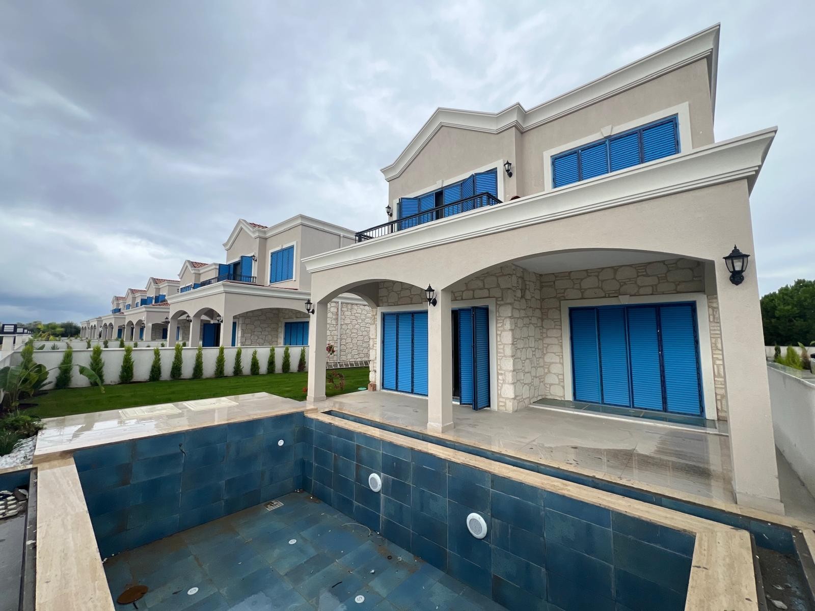 NEWLY COMPLETED 5+2 SMART VILLA  - ONLY 1 KM FROM LONG BEACH, KUŞADASI
