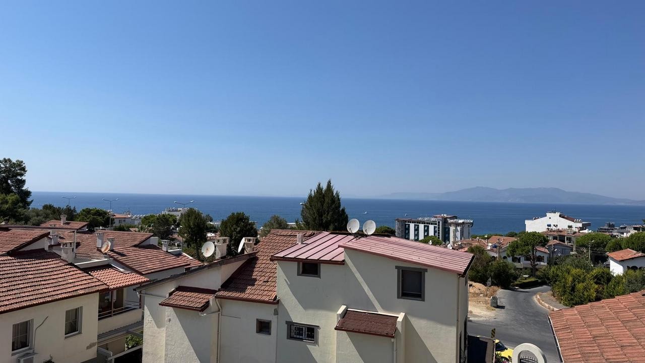 FOR SALE IN KUŞADASI LADIES BEACH | ONLY 400 M TO THE SEA | POOLSIDE CORNER VILLA | 140 SQM NET